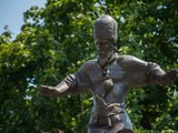 Демонтированный памятник Гетьману Сагайдачному установили в Харькове