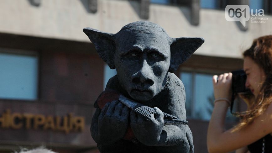 Пам'ятник у Запоріжжі відкрили 24 серпня