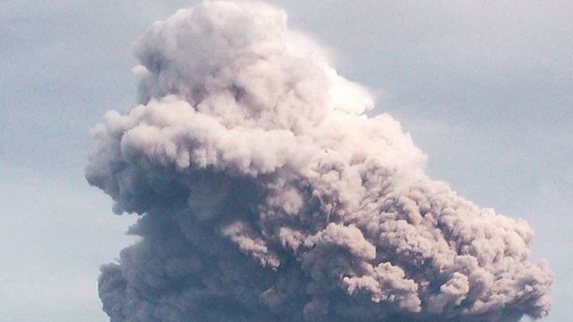 Виверження вулкана в Індонезії