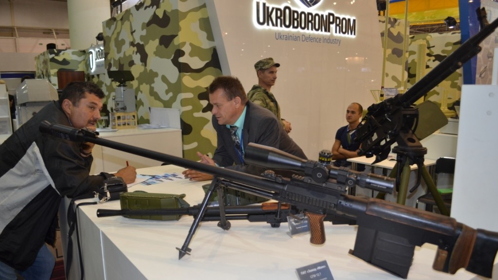 На выставке представлены образцы современного оружия