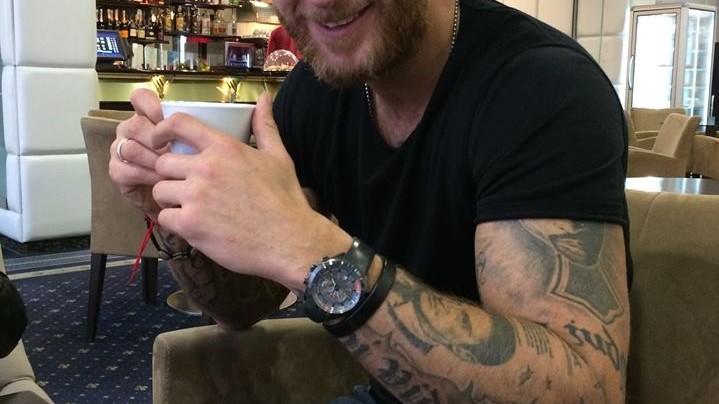 Ларсон умер 26 сентября