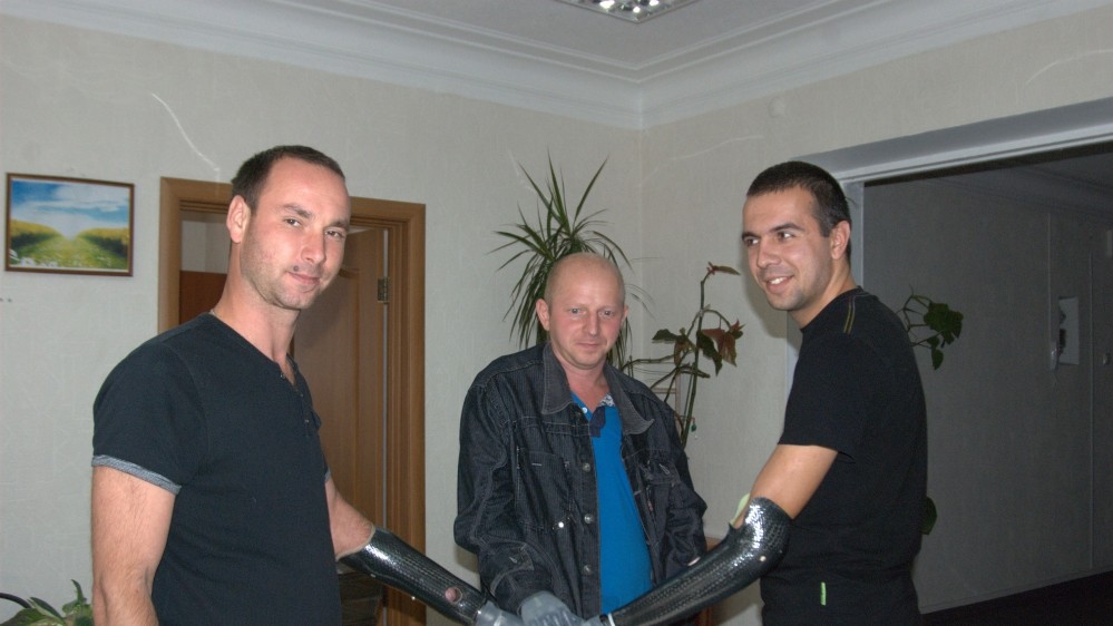 Щоб навчиться керувати протезом потрібні спеціальні тренування