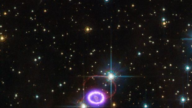 Наднова SN1987A