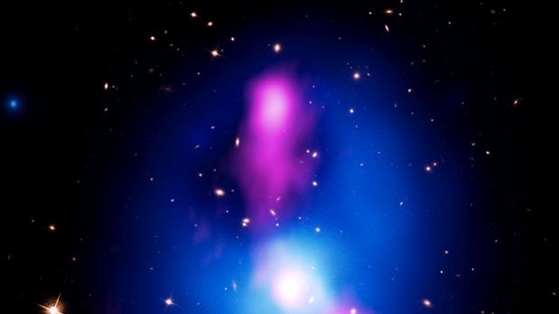 Галактичний кластер MS0735.6+7421