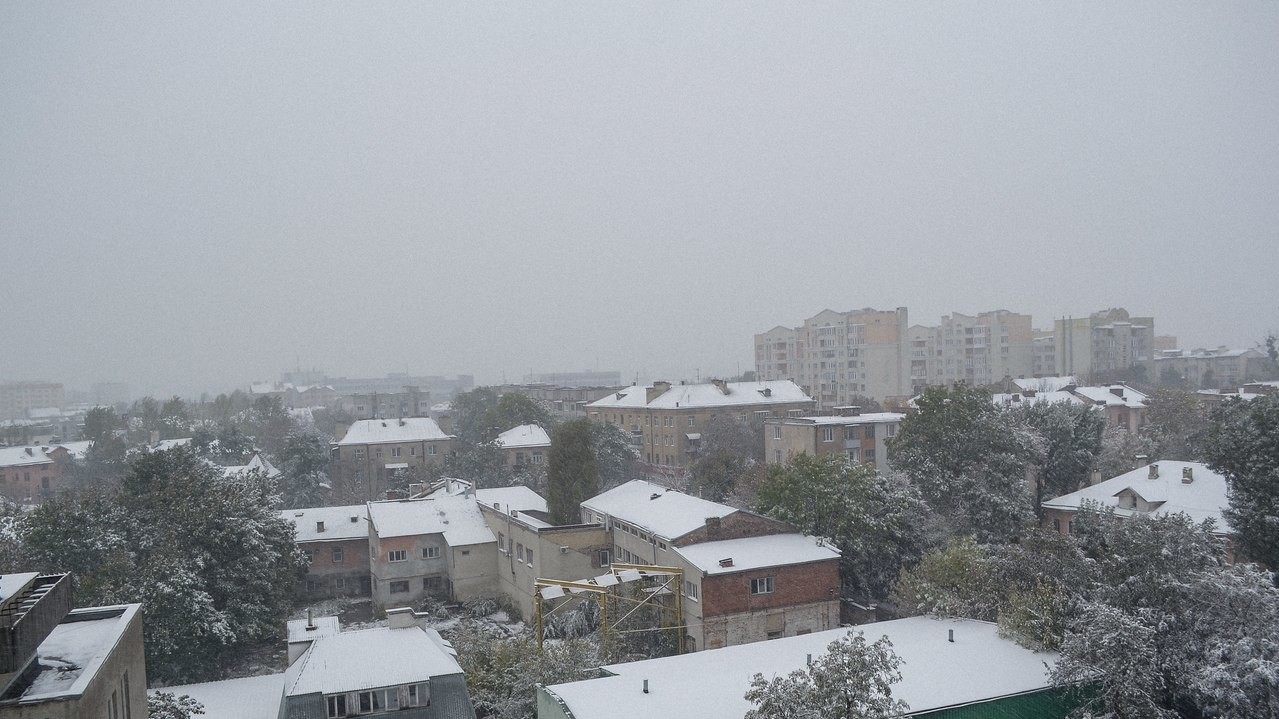Сніг у Львові