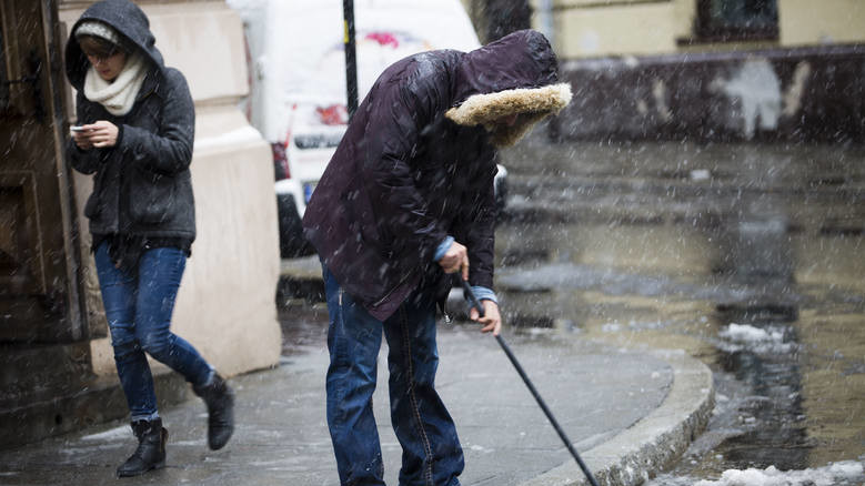 Оголошено штормове попередження по Україні