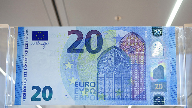 Єврозона завершує підготовку до введення нової банкноти в 20 євро