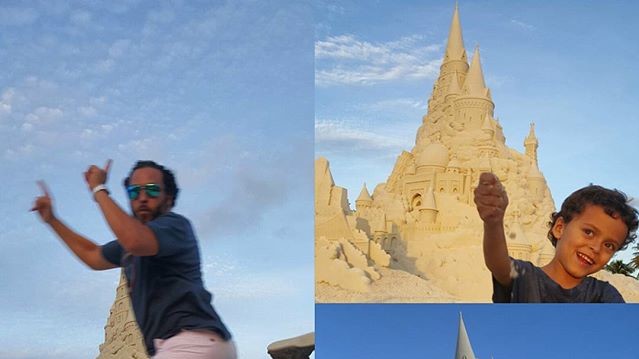 Величезний піщаний замок