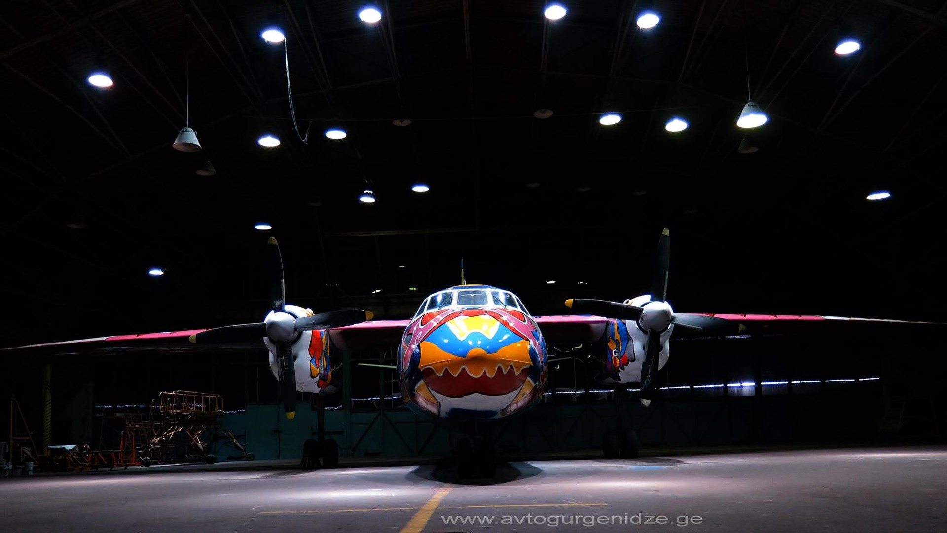 Установка літака в Жулянах зайняла близько шести годин