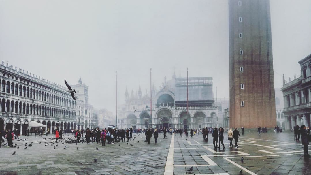 Венеція в тумані набуває загадкового вигляду