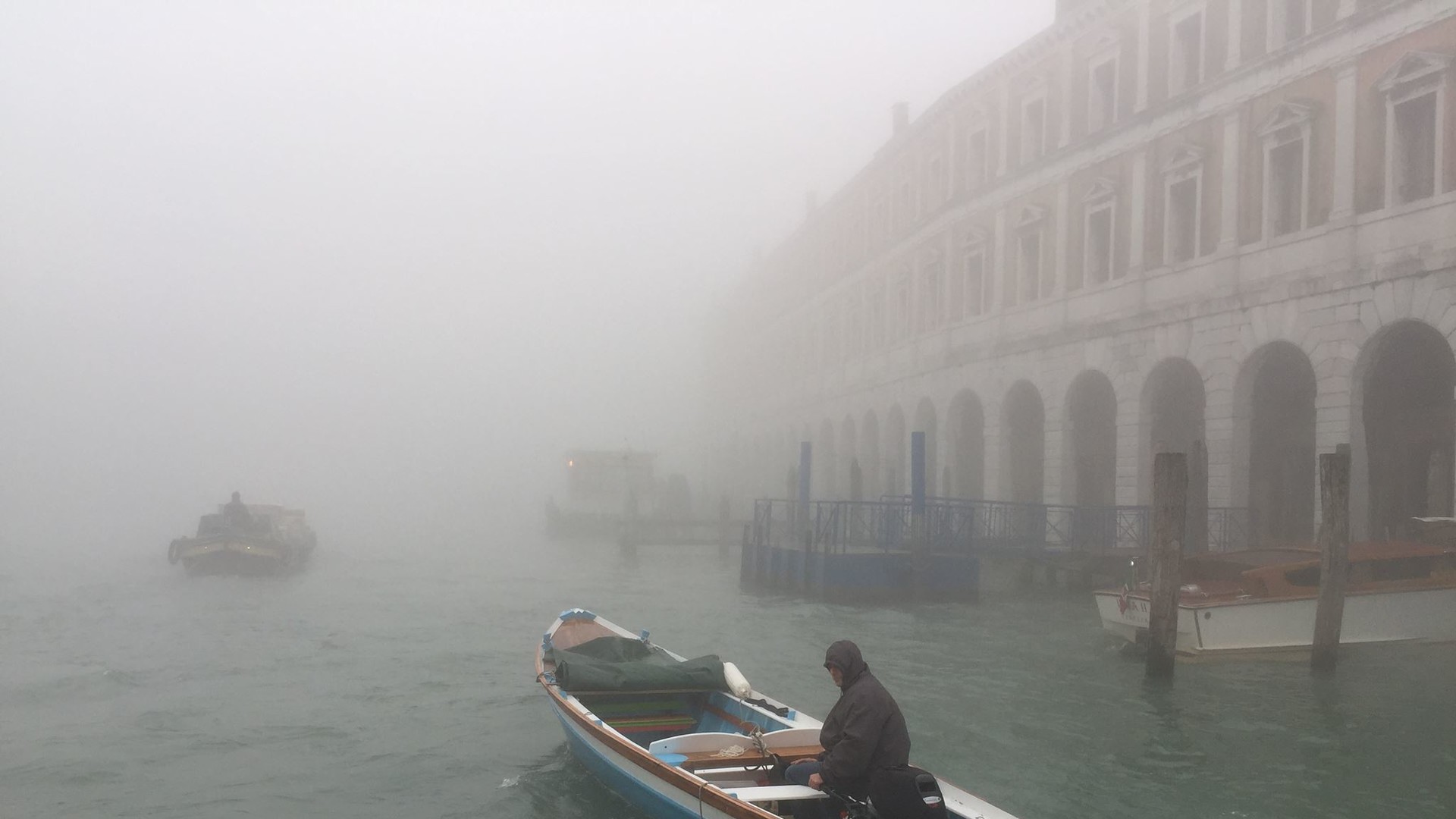 Венеція в тумані набуває загадковий вигляд
