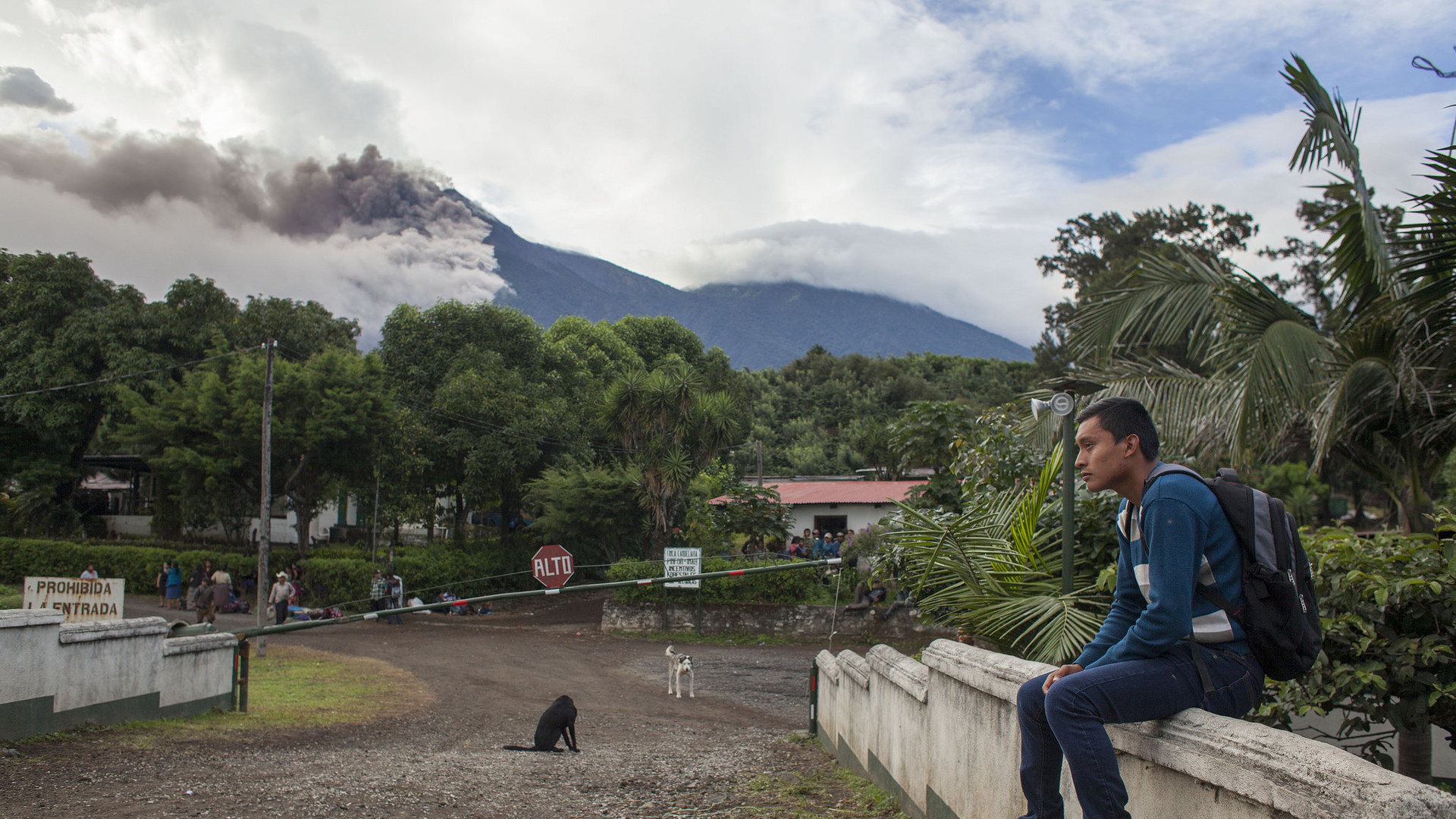 Извержение вулкана Фуэго