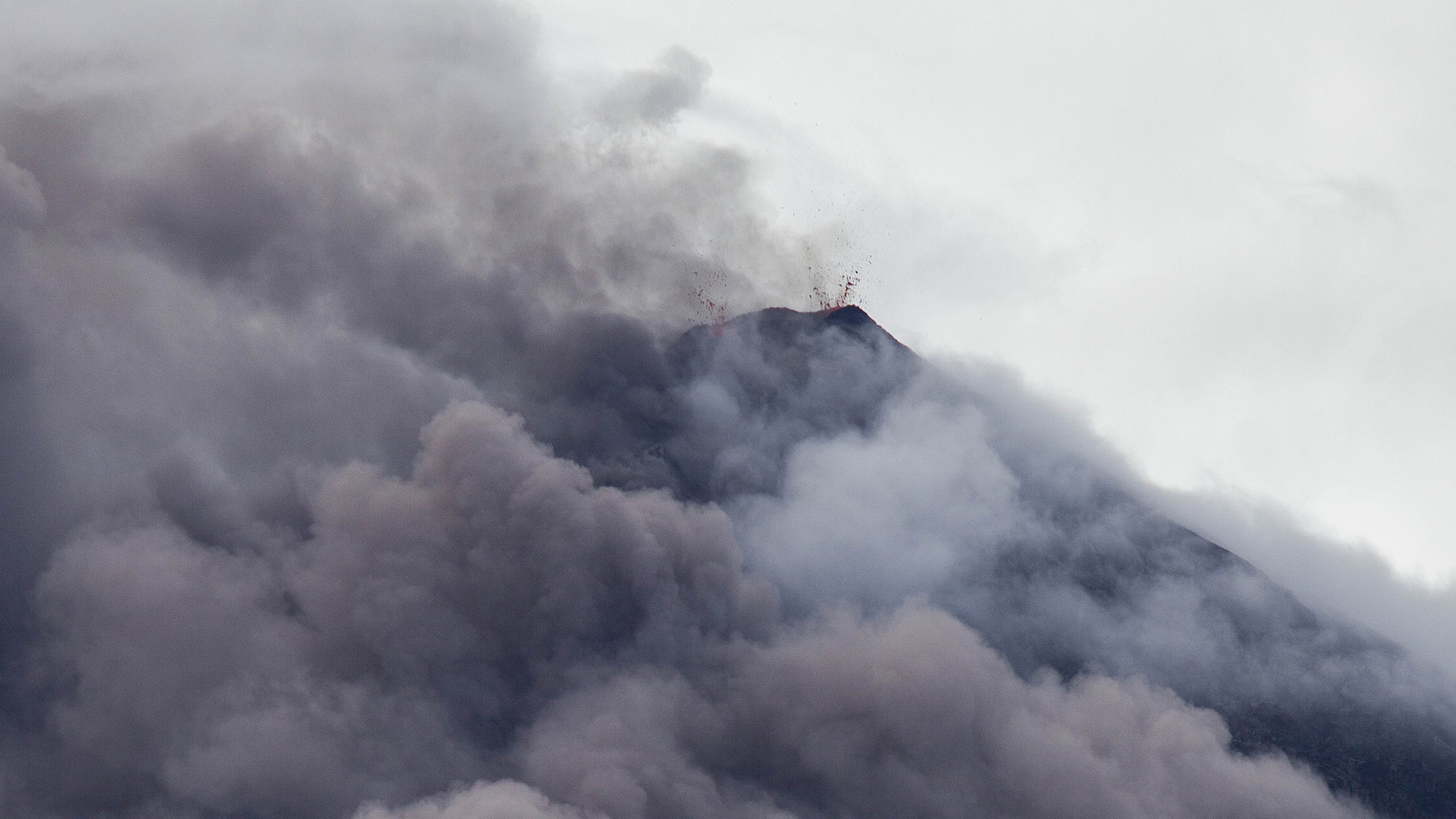 Извержение вулкана Фуэго