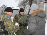 В Станице Луганской находится пункт пересечения линии разграничения