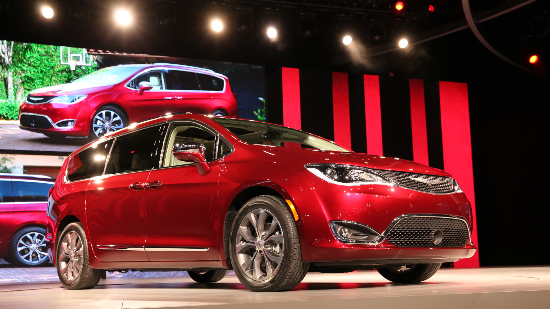 2016 CHRYSLER PACIFICA