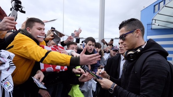 Роналду заробляє більше за Мессі