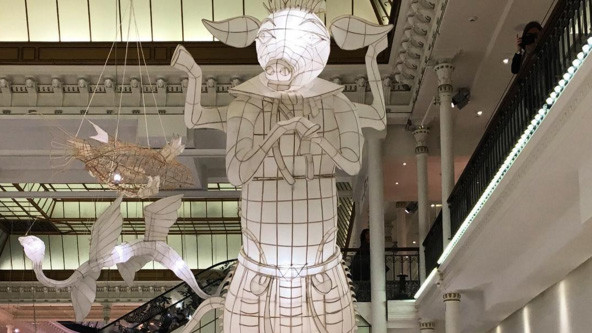 На виставці представлені роботи з циклу "Гра дитини"