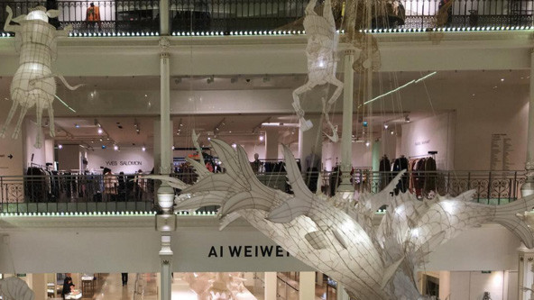 На виставці представлені роботи з циклу "Гра дитини"