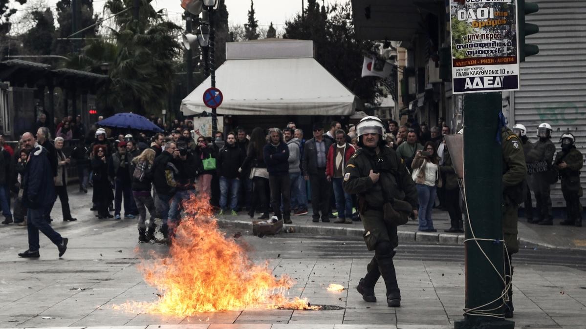 Во время акции начались столкновения с правоохранителями