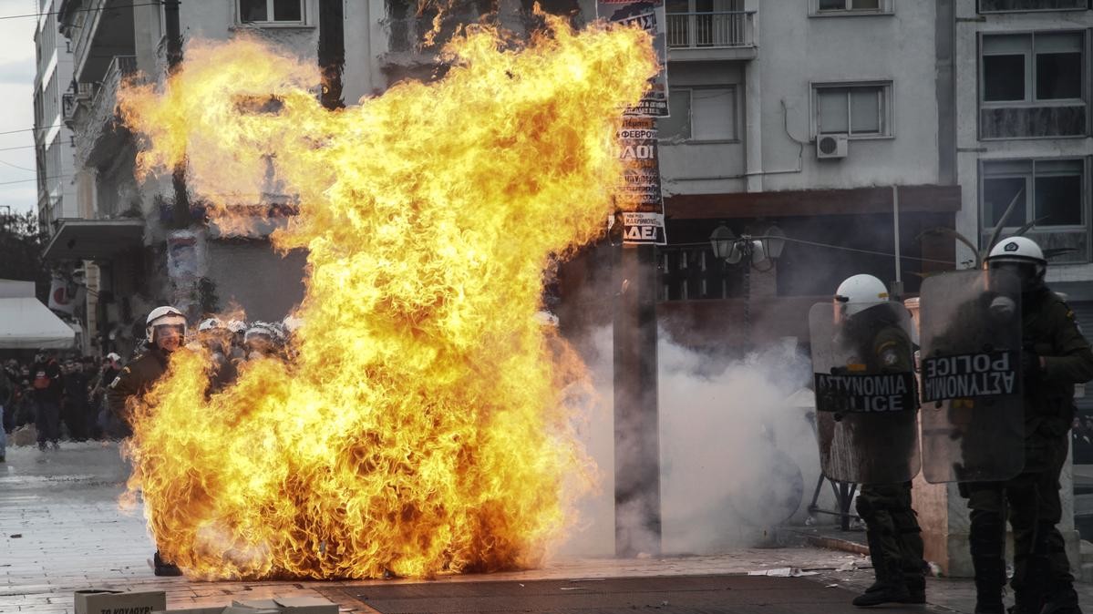 Во время акции начались столкновения с правоохранителями