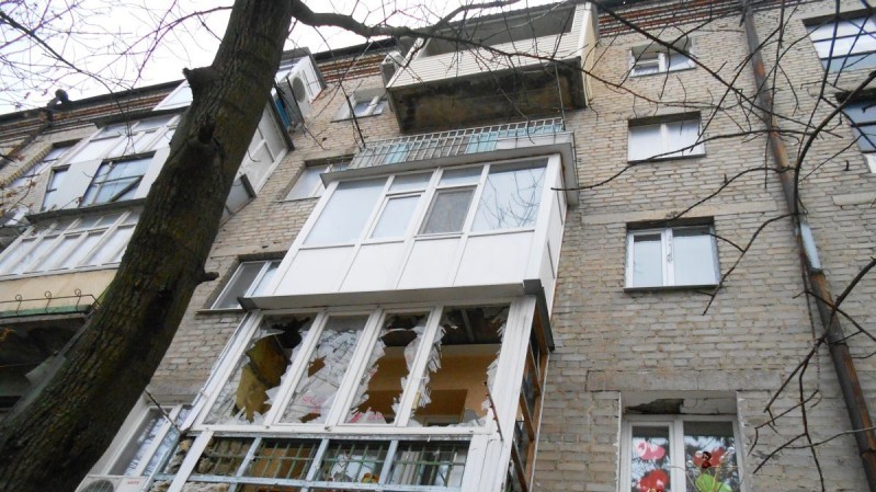 Луганськ у лютому виглядає похмуро