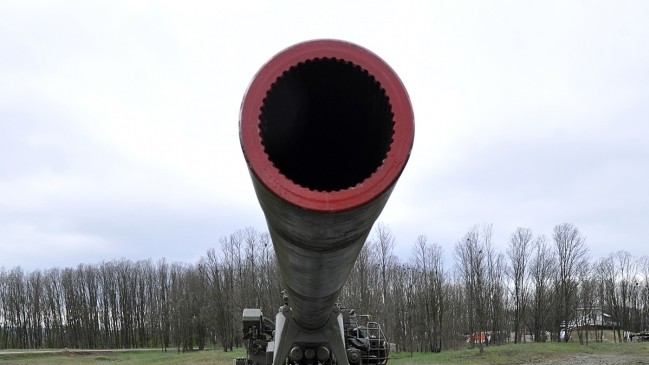 Во время учений показали применение противотанковых ракетных комплексов "Стугна" и "Корсар", а также мощных самоходных артиллерийских установок "Пион"