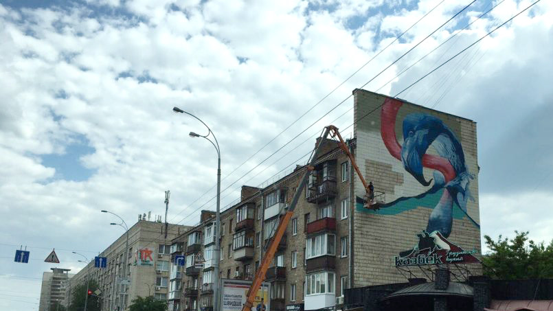 Новый мурал в Киеве находится на бульваре Леси Украинки