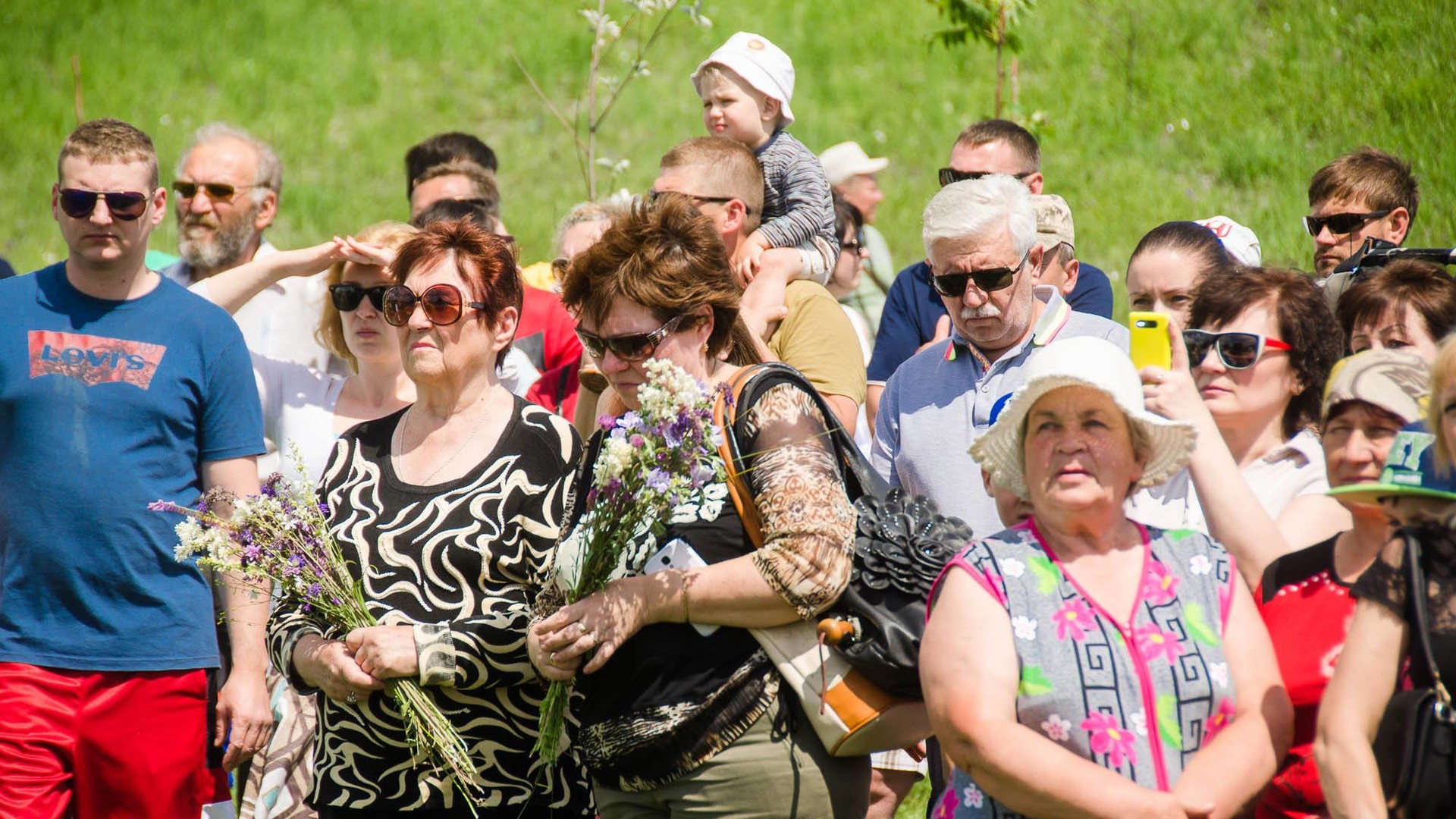 Меморіал називається "Скорботний янгол"