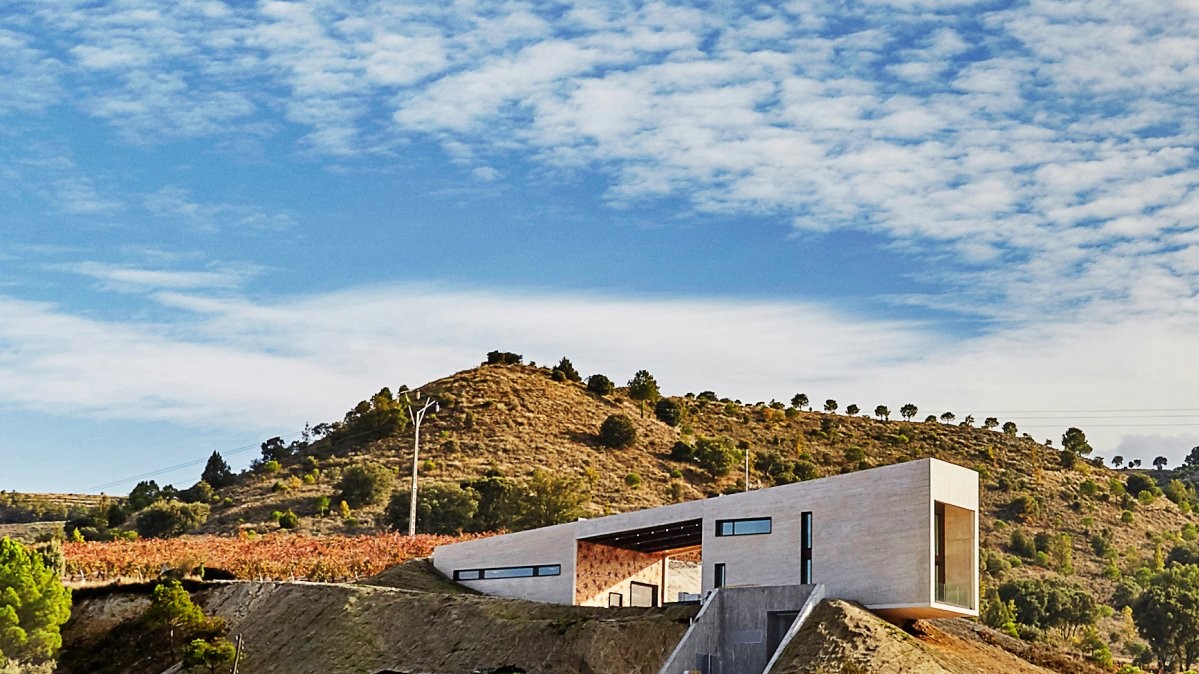 Краще виробниче приміщення. Сімейне виноробне господарство в Іспанії. Carlos Jiménez