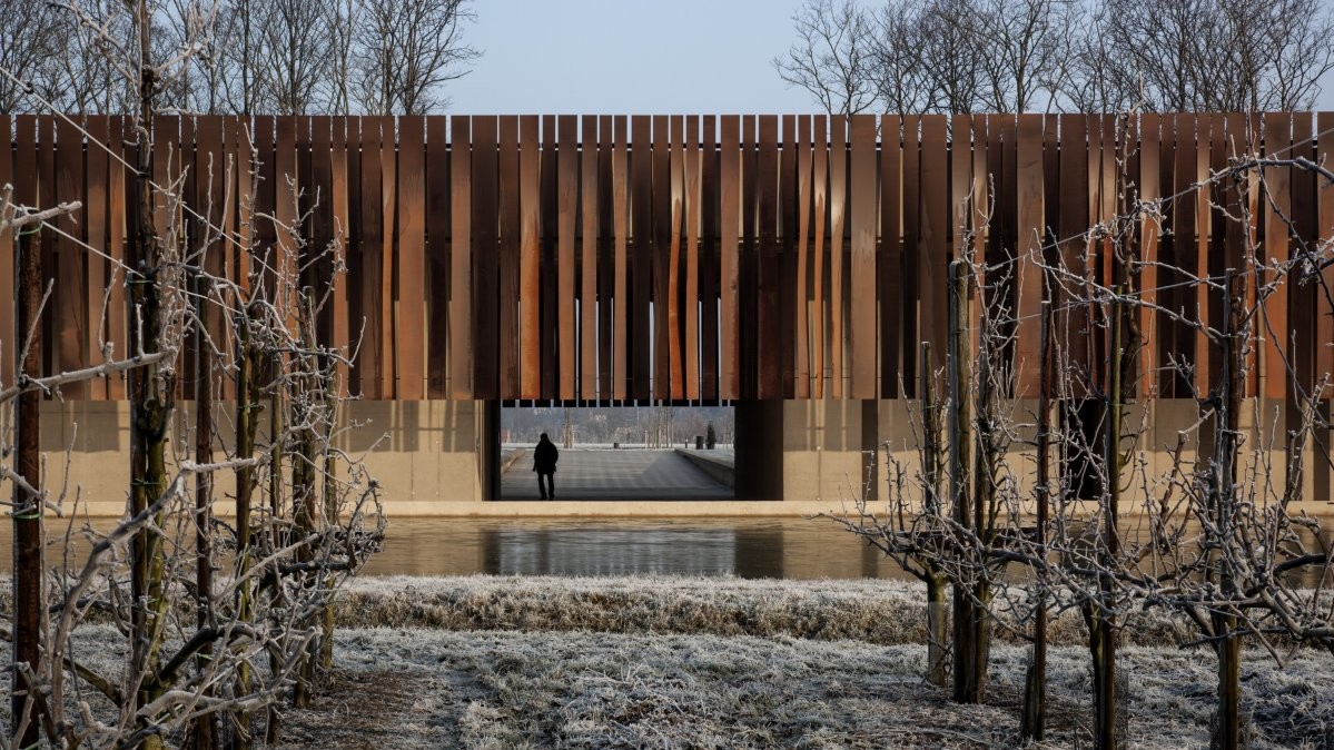 Краща культова споруда. Крематорій в Бельгії. Автор Hisao Suzuki