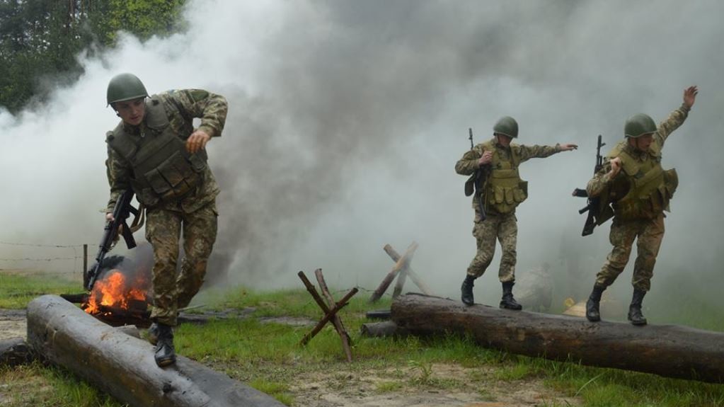 Смуга перешкод для курсантів