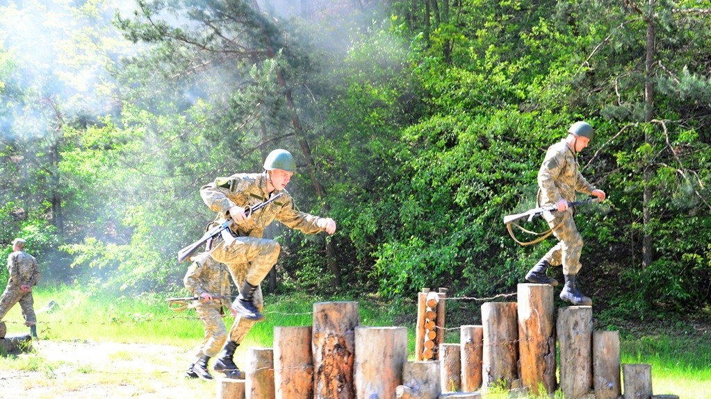 Смуга перешкод для курсантів