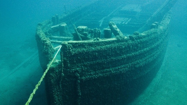 Затонулий корабель. Озеро Гудрон, Канада. Фото NOAA/Flickr