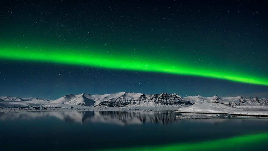 Фото Giles Rocholl. Северное сияние в Исландии 14 февраля 2016 года