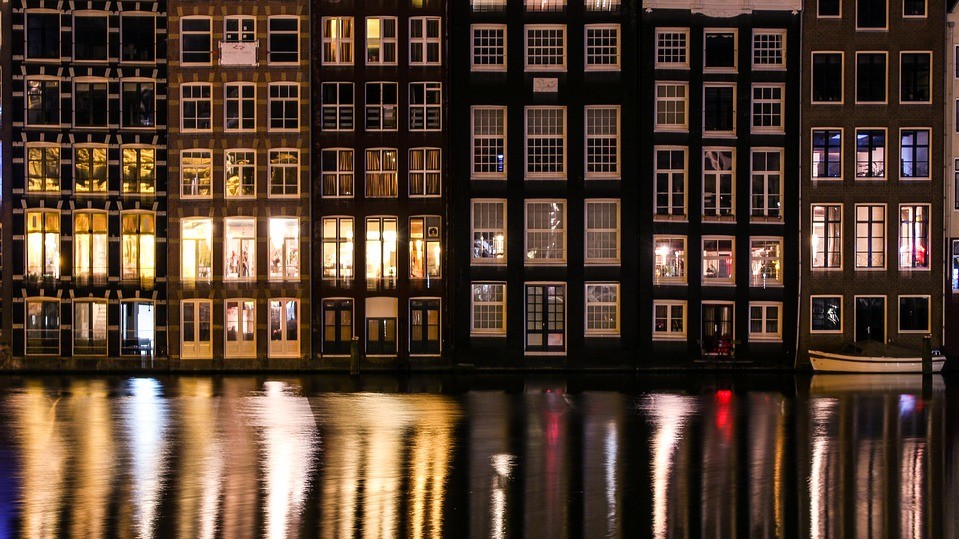 17. Нідерланди