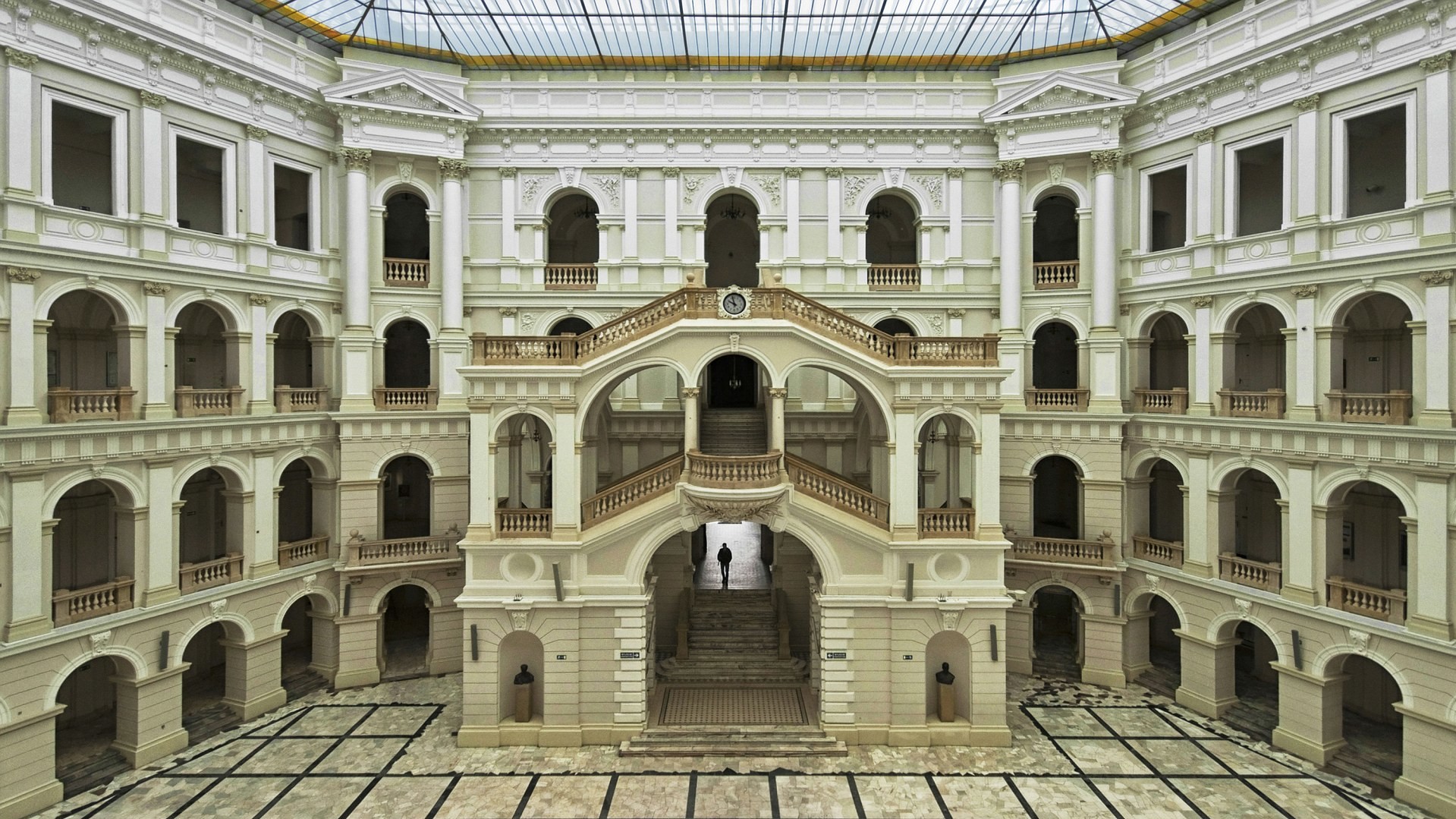 Фото Lorenzo Linthout