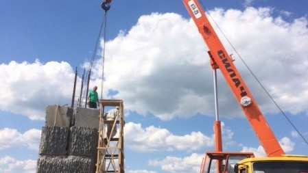 Творці стверджують, що це буде найбільший в світі гранітний пам'ятник