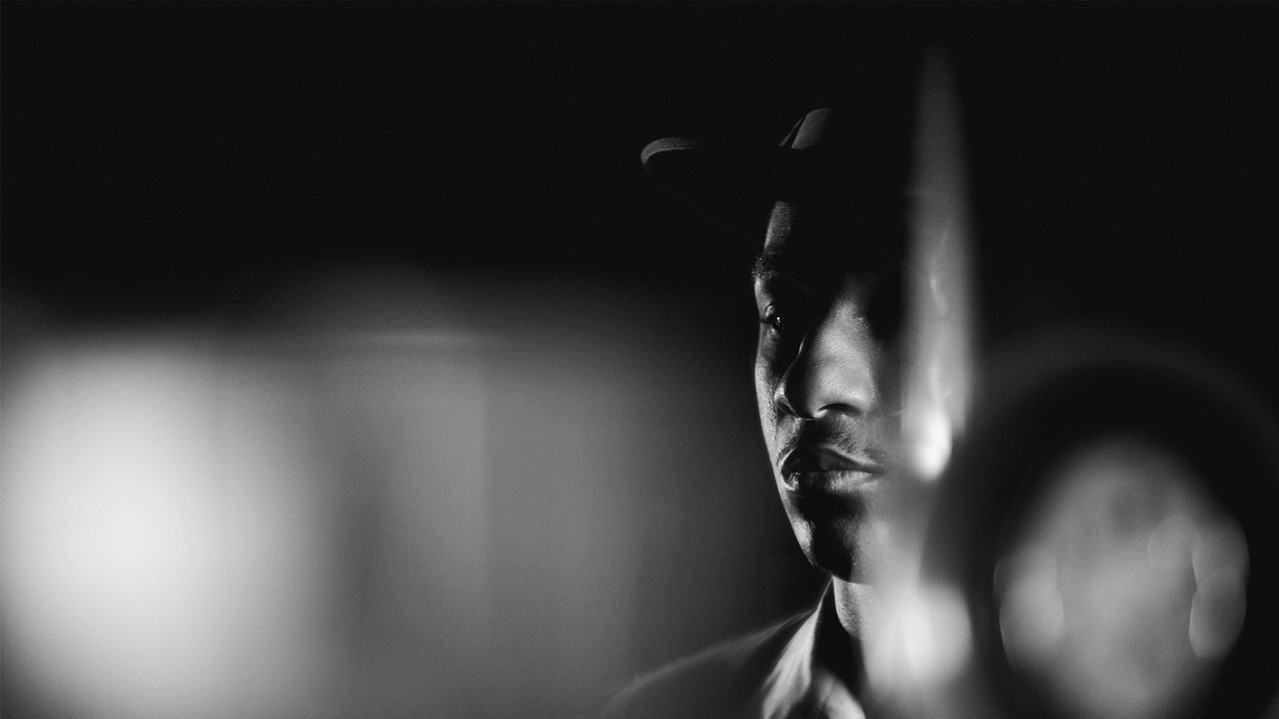 Американський співак і композитор Леон Бріджес. Фото: Келлі Елейн