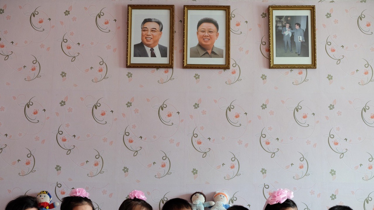 Фото: Фабіан Muir. Діти в північнокорейському притулку. Із серії Shades of Leisure in North Korea