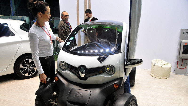 Для власників електромобілів створять мережу електрозаправок