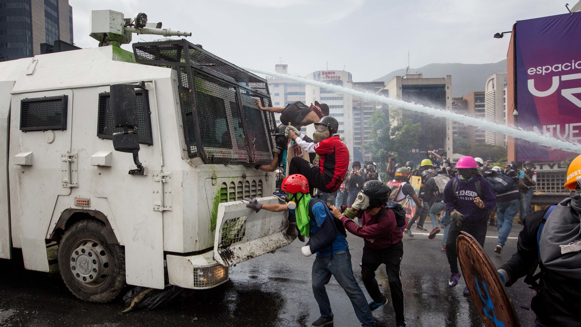 ЄС засуджує і не визнає вибори у Венесуелі, сопроводжаемые жертвами і протестами.