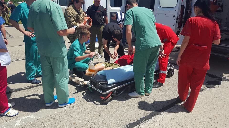 Українські військові в Донбасі постраждали від мінометного обстрілу бойовиків