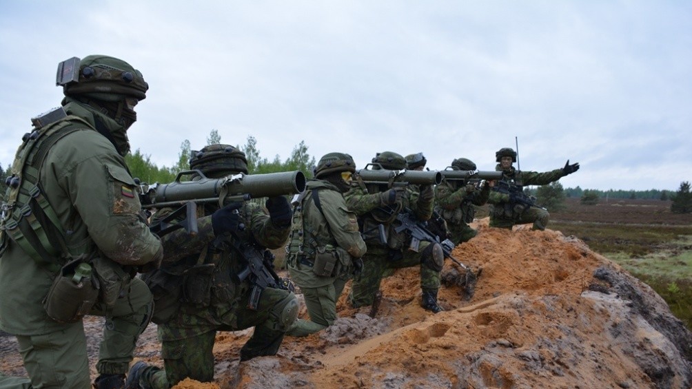 Порошенко запросив війська НАТО на навчання в Україну