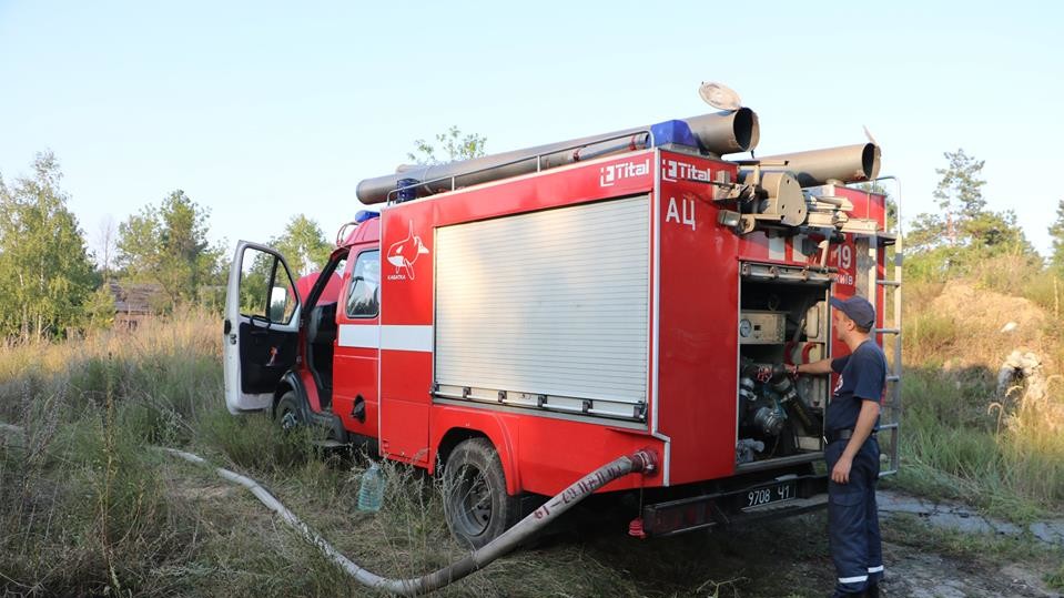 Вогонь охопив 30 га сухої трави у Кременчуцькому район