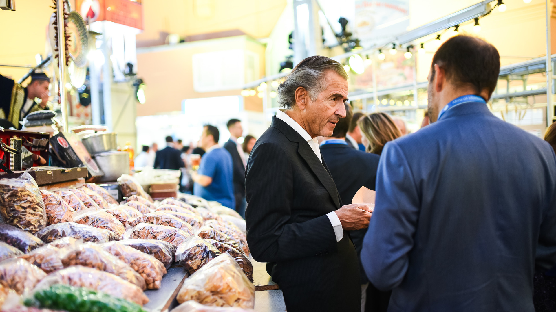 В Києві на Бесарабці пройшло відкриття форуму YES