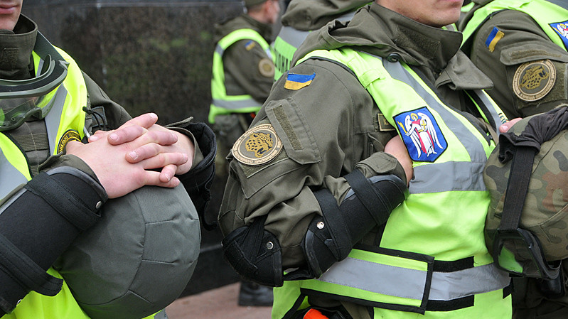 Посольство РФ у столиці України взяли під охорону поліцейські та нацгвардійці