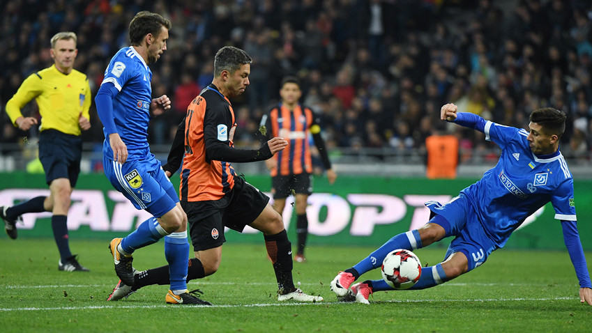 У "Шахтаря" і "Динамо" практично однакові показники