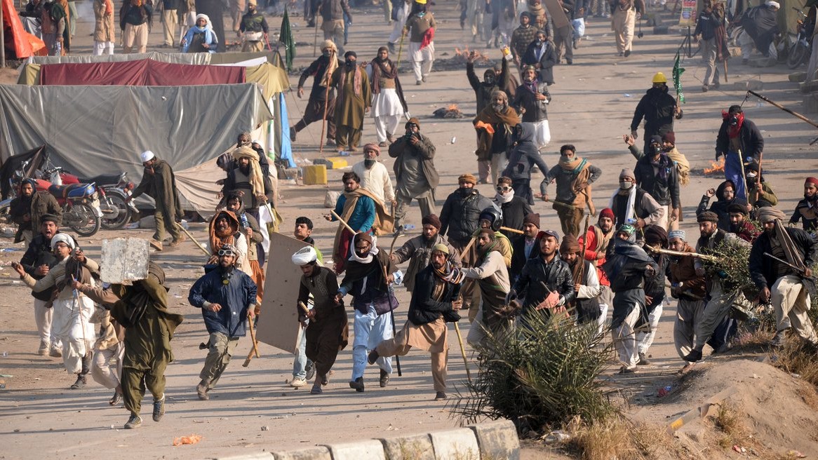 Разгон демонстрантов привел к массовым протестам и в других городах Пакистана