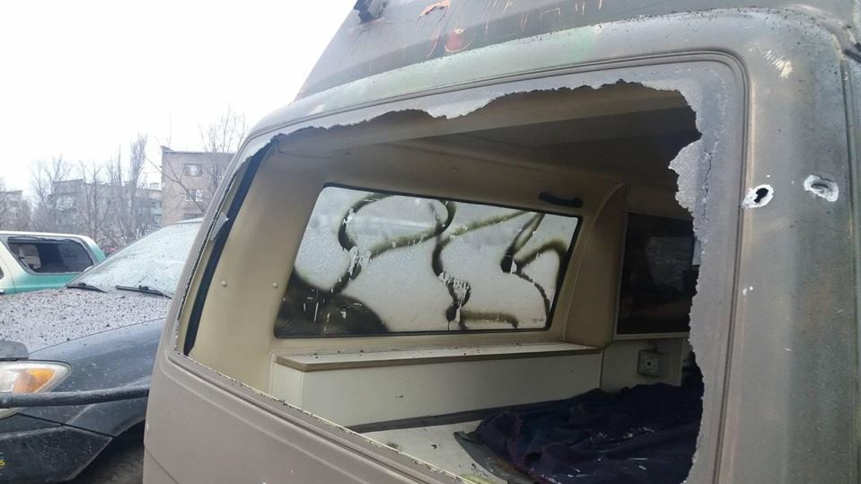 Бойовики обстріляли мирних мешканців на пункті пропуску