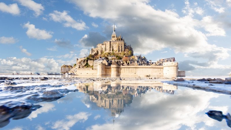 "Відображення гори Мон-Сен-Мішель у ставку" - Фото Loïc Lagarde